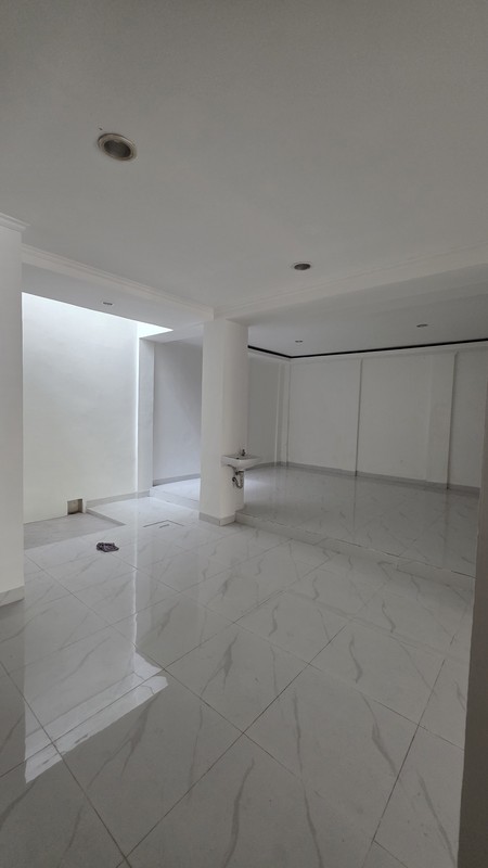 Rumah siap huni di Legenda Wisata