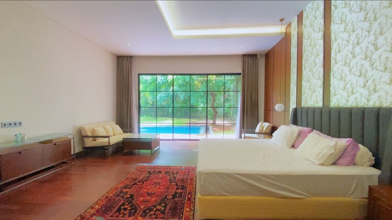 Rumah for Sale in Jakarta Selatan, DKI Jakarta Rumah Villa Ditengah Kota Jakarta