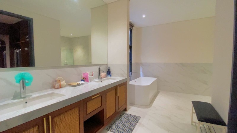 Rumah for Sale in Jakarta Selatan, DKI Jakarta Rumah Villa Ditengah Kota Jakarta