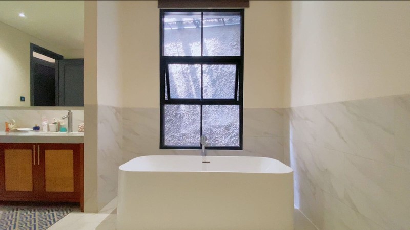 Rumah for Sale in Jakarta Selatan, DKI Jakarta Rumah Villa Ditengah Kota Jakarta