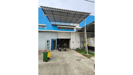 Gudang Aeropolis Technopark, baru renovasi jadi 3 lantai full dengan kontruksi WF 250, ada lift barang, akses pintu container bisa, full kanopi depan