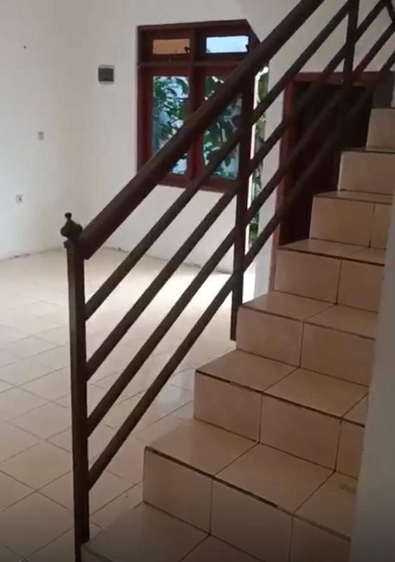 Disewa rumah di Cireundeu 