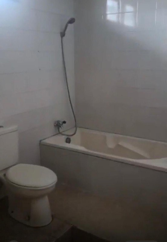 Disewa rumah di Cireundeu 