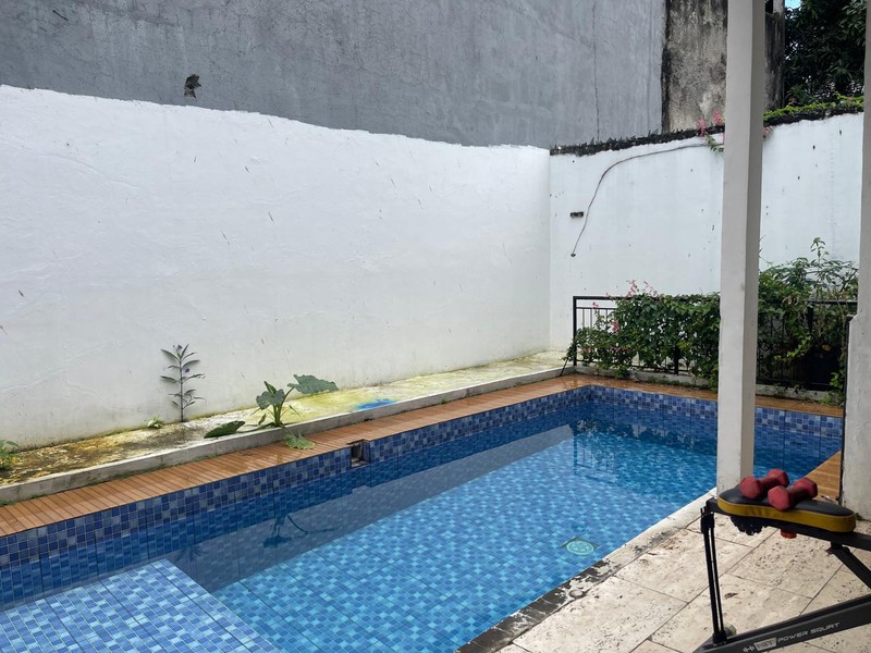 Rumah Disewa Strategis , aman , nyaman daerah elite Vila Cinere Mas