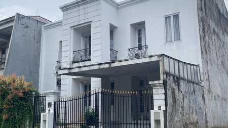 Rumah Disewa Strategis , aman , nyaman daerah elite Vila Cinere Mas