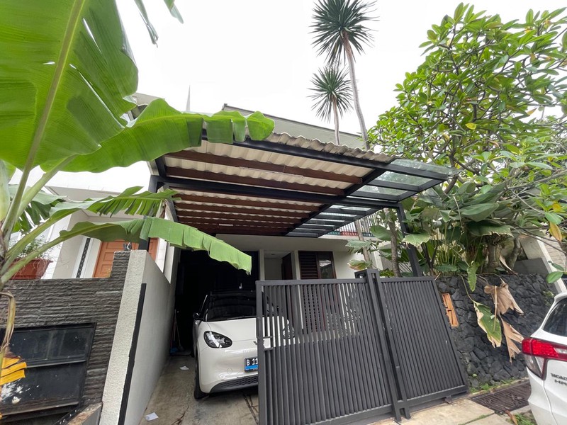 Rumah di SEWA - Stategis dan Aman di Pondok Indah