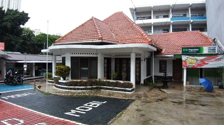 Dijual Cepat Rumah Lama Hitung Tanah Lokasi Strategis Di Jl. Kyai Maja, Kebayoran Baru, Jakarta Selatan