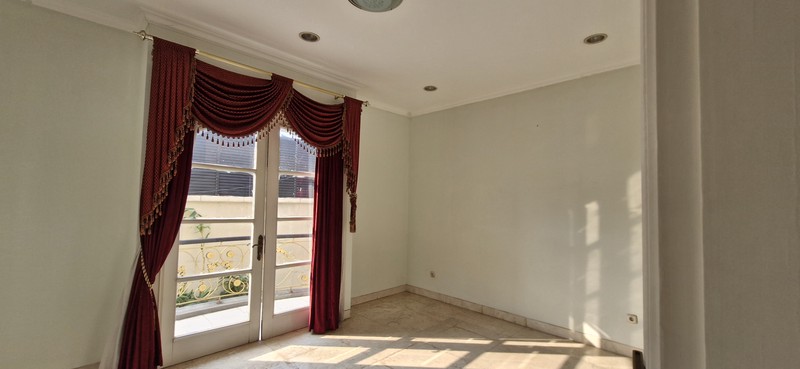 Best Deal!! Rumah Besar Luas Hoek - di Cluster Exclusive Kota Wisata  