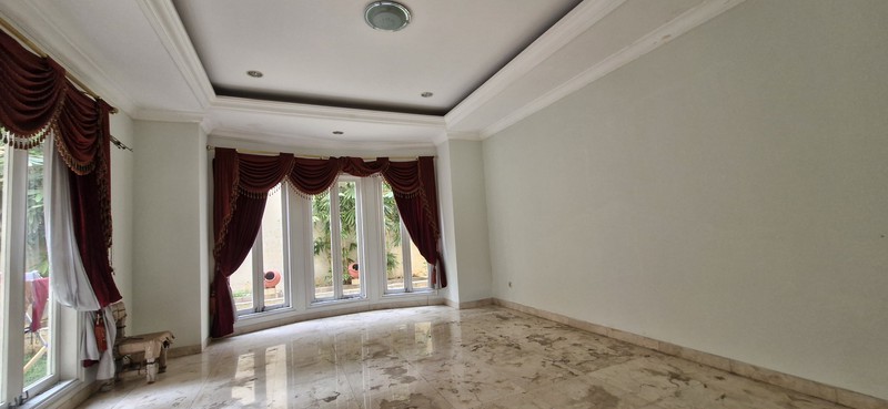 Best Deal!! Rumah Besar Luas Hoek - di Cluster Exclusive Kota Wisata  