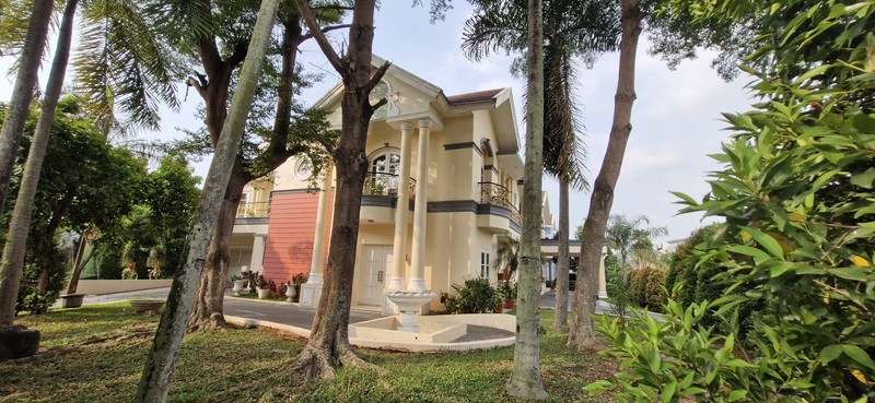 Best Deal!! Rumah Besar Luas Hoek - di Cluster Exclusive Kota Wisata  