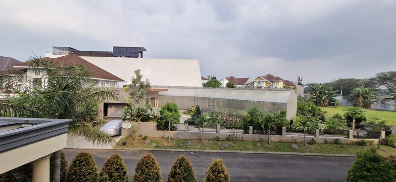 Best Deal!! Rumah Besar Luas Hoek - di Cluster Exclusive Kota Wisata  