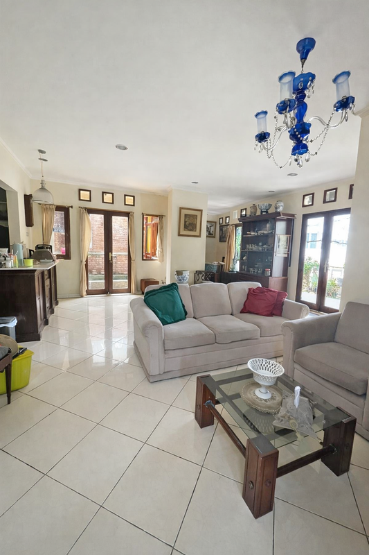 Rumah Asri Lingkungan Nyaman di Permata Cirendeu Ciputat