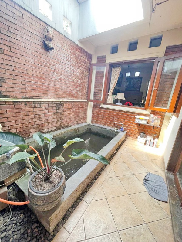 Rumah Asri Lingkungan Nyaman di Permata Cirendeu Ciputat