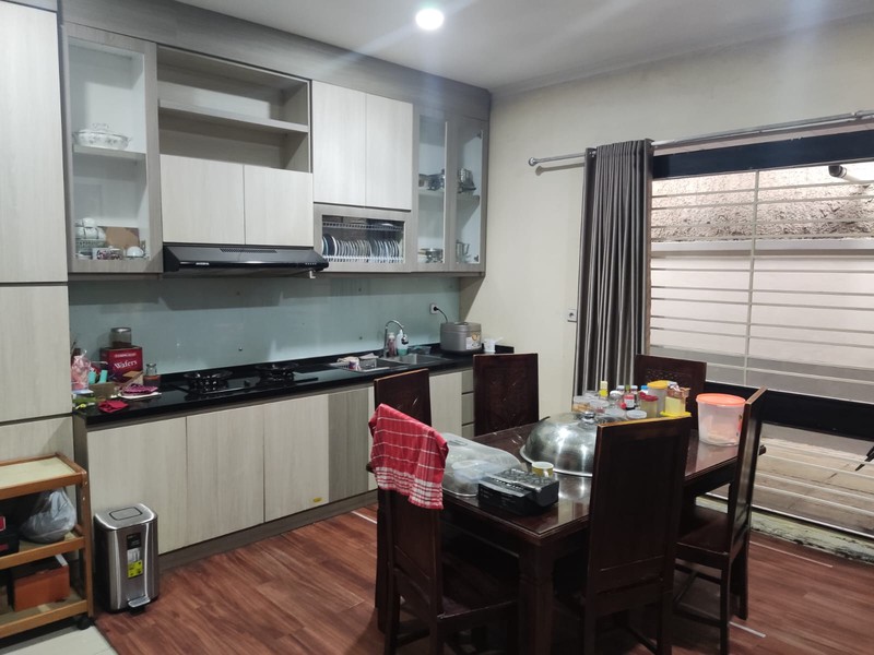 STRATEGIS! Rumah Luas di Mainroad Ciumbuleuit, Bandung!