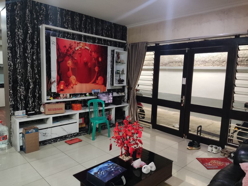 STRATEGIS! Rumah Luas di Mainroad Ciumbuleuit, Bandung!