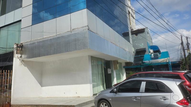 Di jual cepat Ruko di Hook 2,5 Lantai 