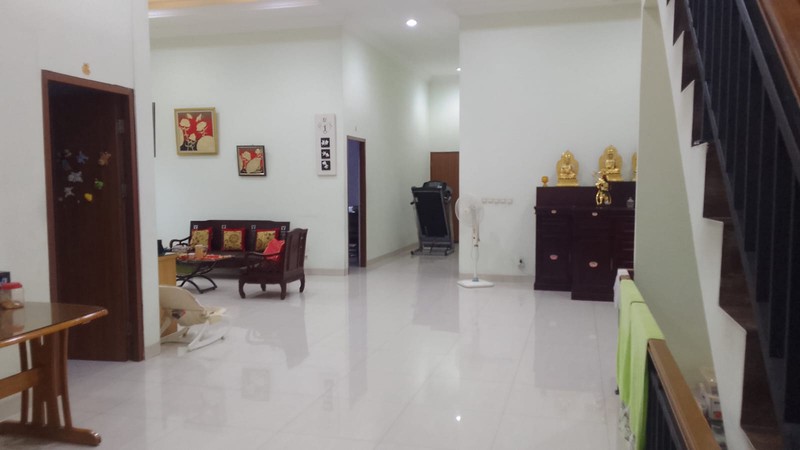 Gedung Bengkel Mobil Beserta Izin Usaha dan Isinya, Lokasi Ramai Di Jl. Dewi Sartika, Kramat Jati, Dekat St. LRT Cawang