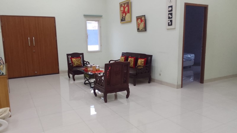 Gedung Bengkel Mobil Beserta Izin Usaha dan Isinya, Lokasi Ramai Di Jl. Dewi Sartika, Kramat Jati, Dekat St. LRT Cawang