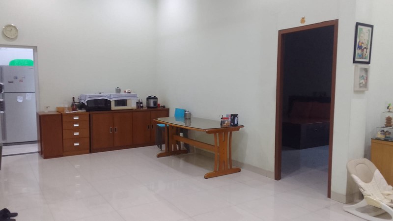 Gedung Bengkel Mobil Beserta Izin Usaha dan Isinya, Lokasi Ramai Di Jl. Dewi Sartika, Kramat Jati, Dekat St. LRT Cawang