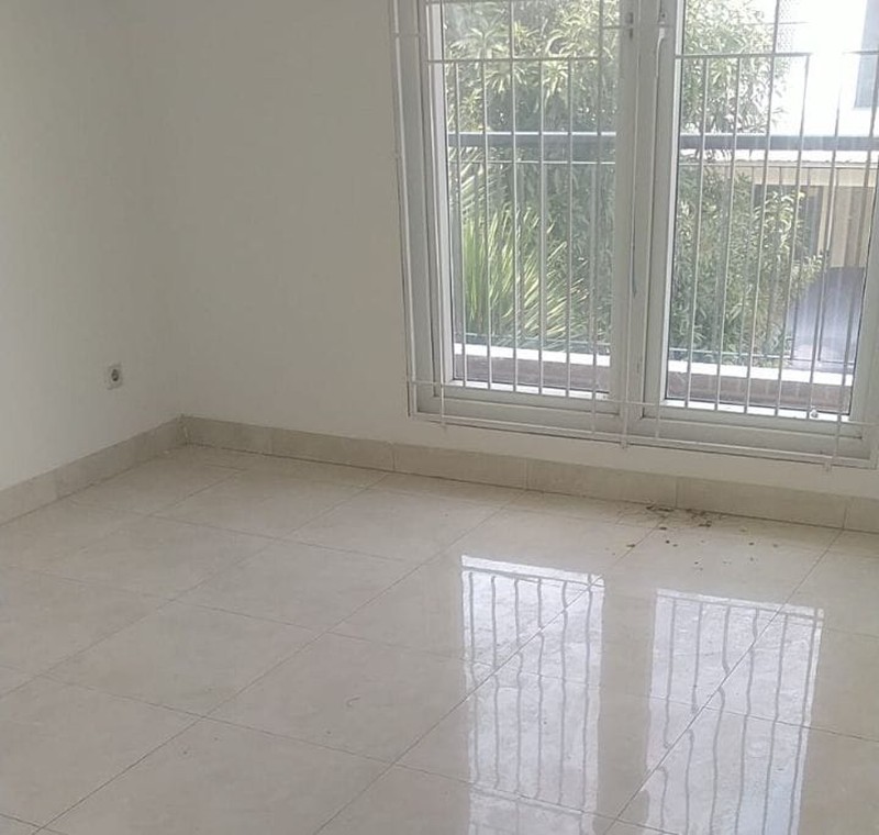 Rumah Mewah 2 Lantai Di Perumahan Elit Raffles Hills, Cibubur, 3 Menit Ke Tol Cibubur