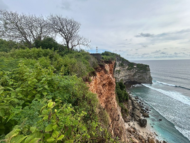 Land Freehold Cliff Front Suluban Bali