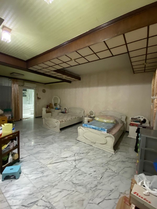 Dijual Rumah Mewah - Raya Dharmahusada Indah