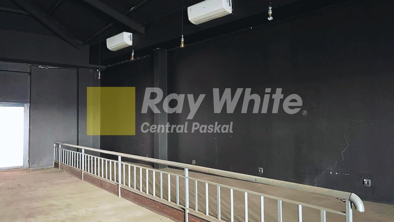 Ruang Usahsa di Mainroad Cihampelas Bandung - Lokasi Sangat Strategis