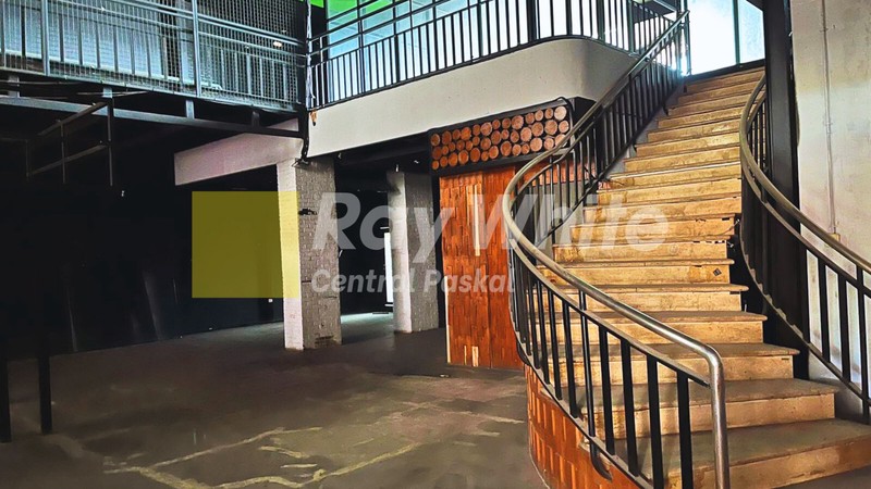 Ruang Usahsa di Mainroad Cihampelas Bandung - Lokasi Sangat Strategis