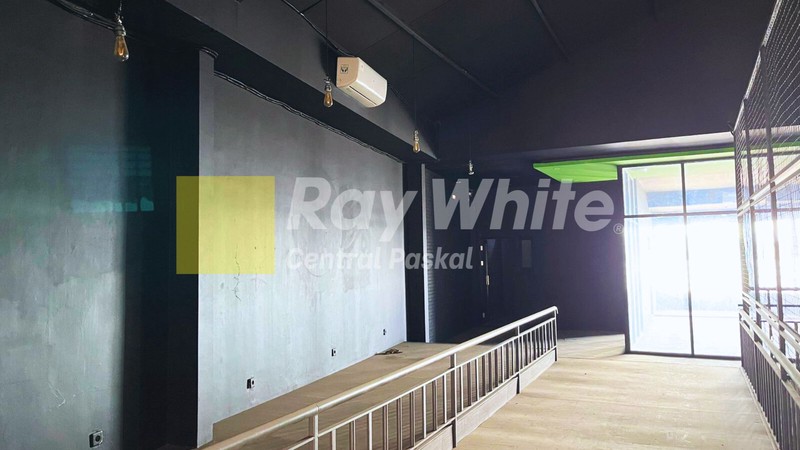 Ruang Usahsa di Mainroad Cihampelas Bandung - Lokasi Sangat Strategis