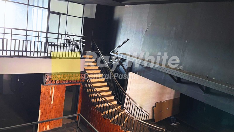 Ruang Usahsa di Mainroad Cihampelas Bandung - Lokasi Sangat Strategis