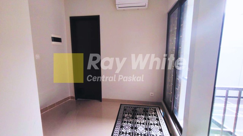 Rumah Semi Furnished di Summarecon Bandung