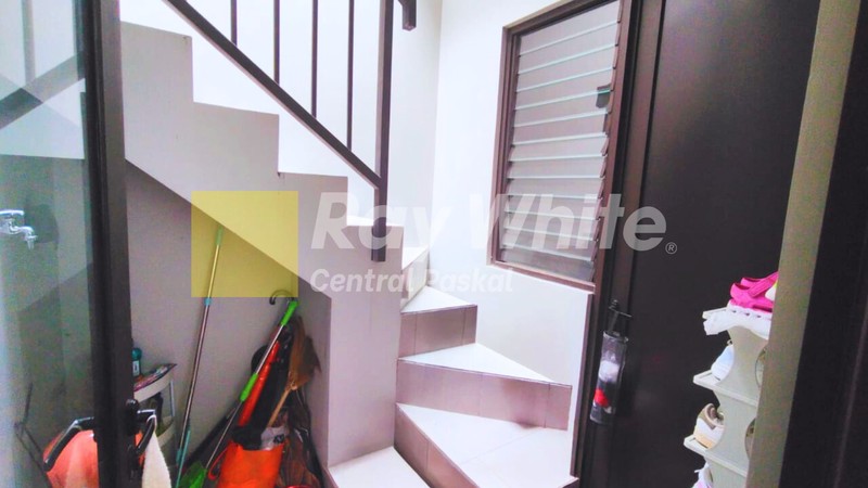 Rumah Semi Furnished di Summarecon Bandung