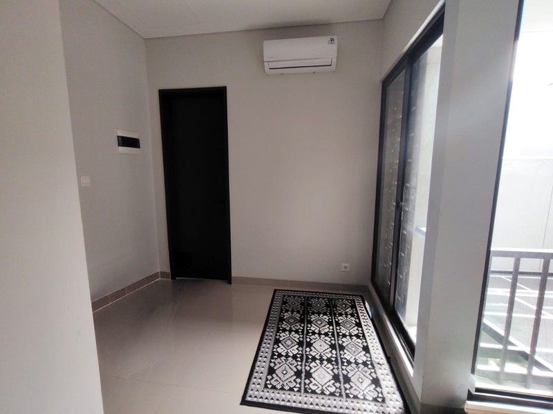 Rumah Semi Furnished di Summarecon Bandung