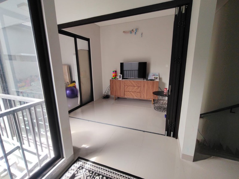 Rumah Semi Furnished di Summarecon Bandung