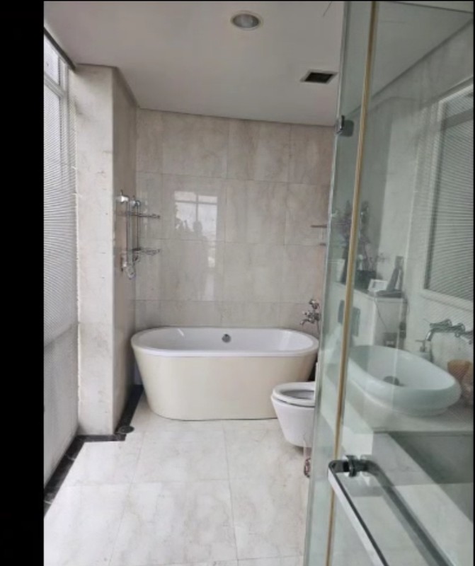 Dijual Apartemen Adhiwangsa Tipe 3+1Bedroom Full Furnished Tower F Lantai 18 View Wide Golf