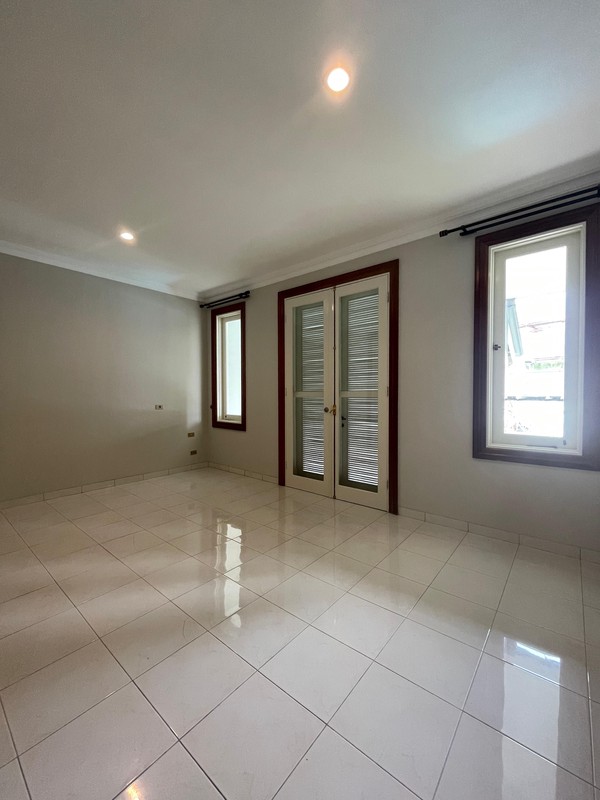 Disewakan Rumah Mewah di Menteng Prime Area - Jakarta Pusat