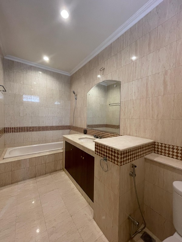 Disewakan Rumah Mewah di Menteng Prime Area - Jakarta Pusat