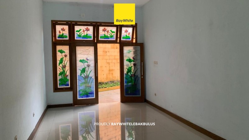 Dijual Rumah Bagus 2 Lantai Berlokasi Strategis di Kalibata deket Mampang Jaksel