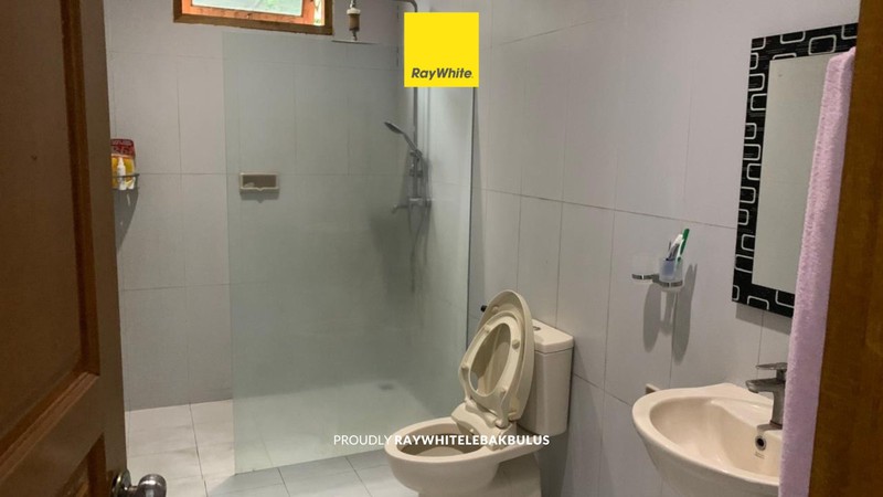 Dijual Rumah Bagus 2 Lantai Berlokasi Strategis di Kalibata deket Mampang Jaksel