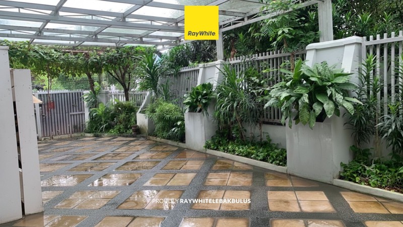 Dijual Rumah Bagus 2 Lantai Berlokasi Strategis di Kalibata deket Mampang Jaksel