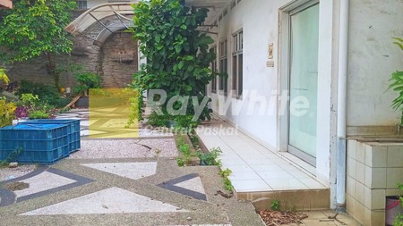 Rumah Besar di Mainroad Garuda - Harga di bawah NJOP