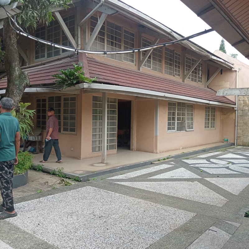 Rumah Besar di Mainroad Garuda - Harga di bawah NJOP