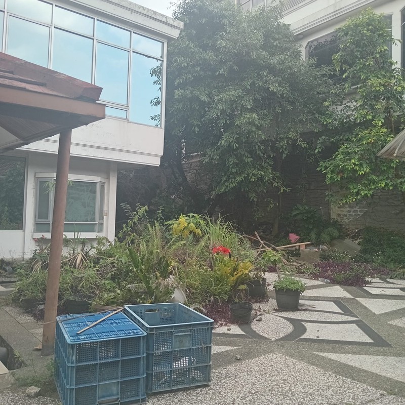 Rumah Besar di Mainroad Garuda - Harga di bawah NJOP