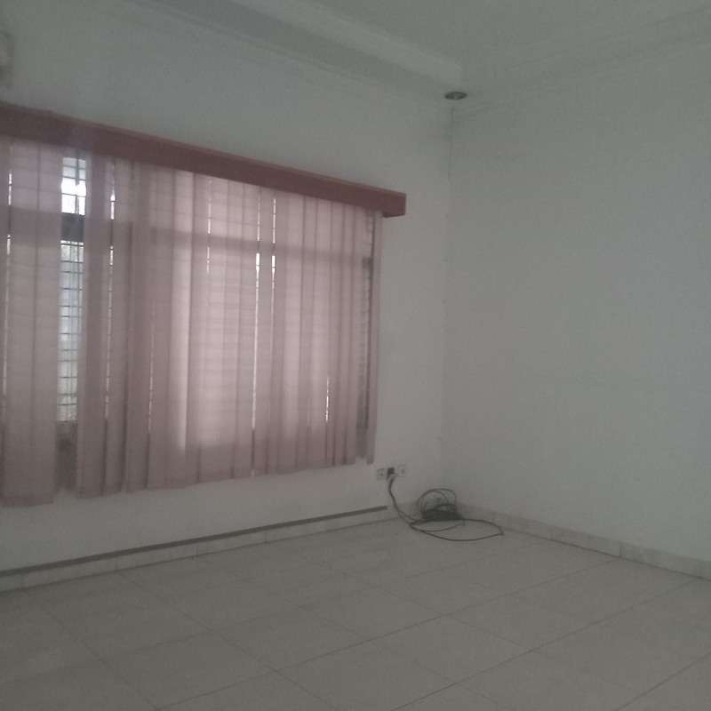 Rumah Besar di Mainroad Garuda - Harga di bawah NJOP