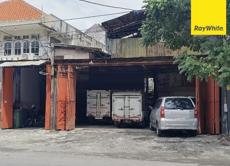 Dijual Ruko Strategis di Jalan Barata Jaya Surabaya