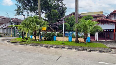 Tanah dan Bangunan di Jl Kemang Pratama Raya Bekasi