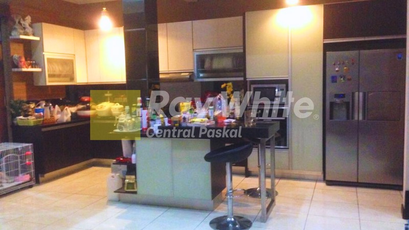 Rumah di Batu Indah Bandung