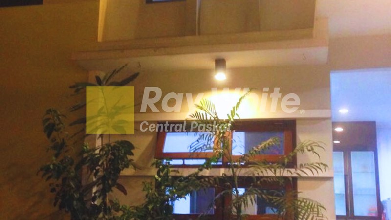 Rumah di Batu Indah Bandung