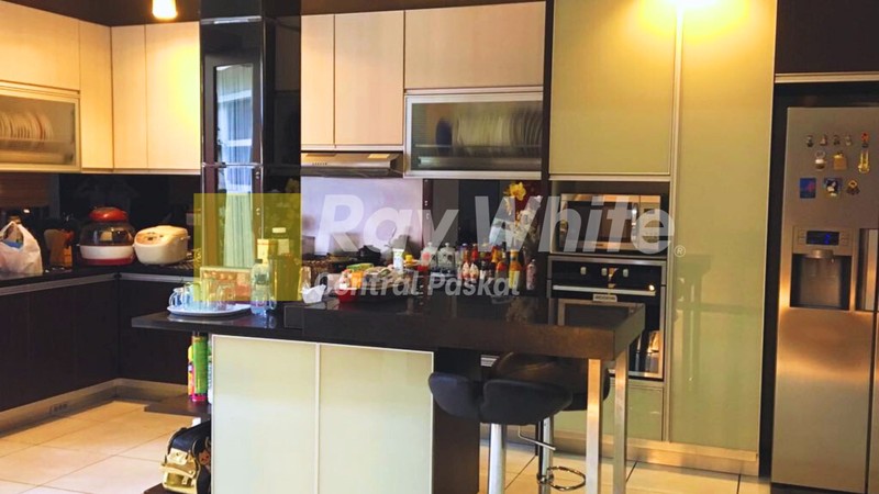 Rumah di Batu Indah Bandung