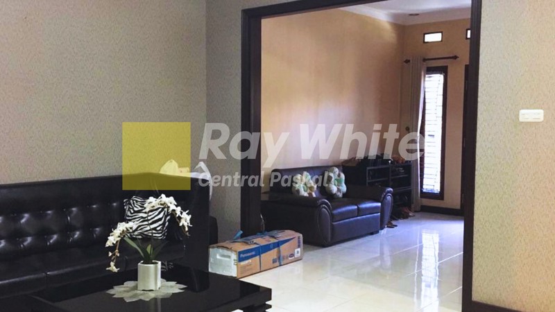 Rumah di Batu Indah Bandung